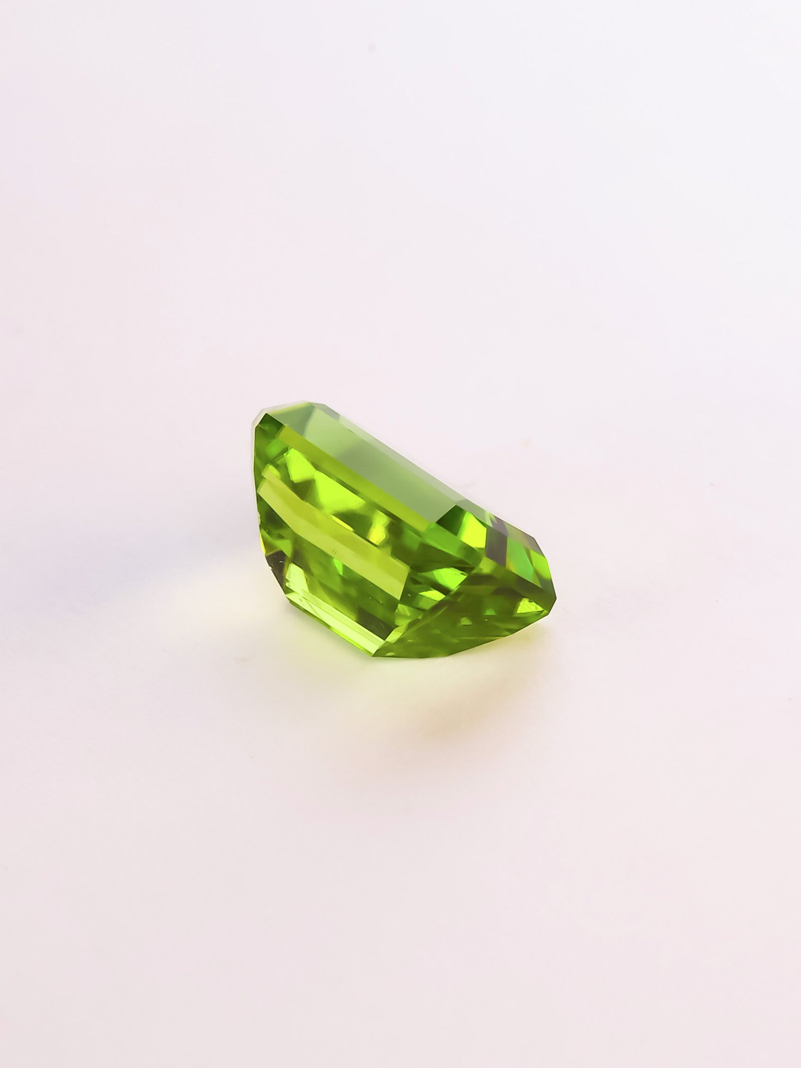 4.30 Ct. Emerald Cut Supat Peridot - Image 4