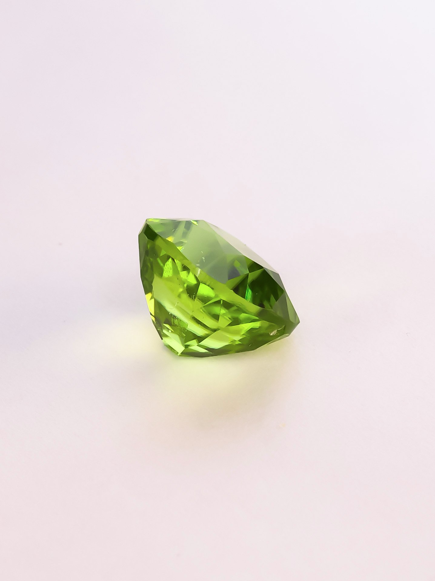 3.55 Ct. Cushion Supat Peridot - Image 5