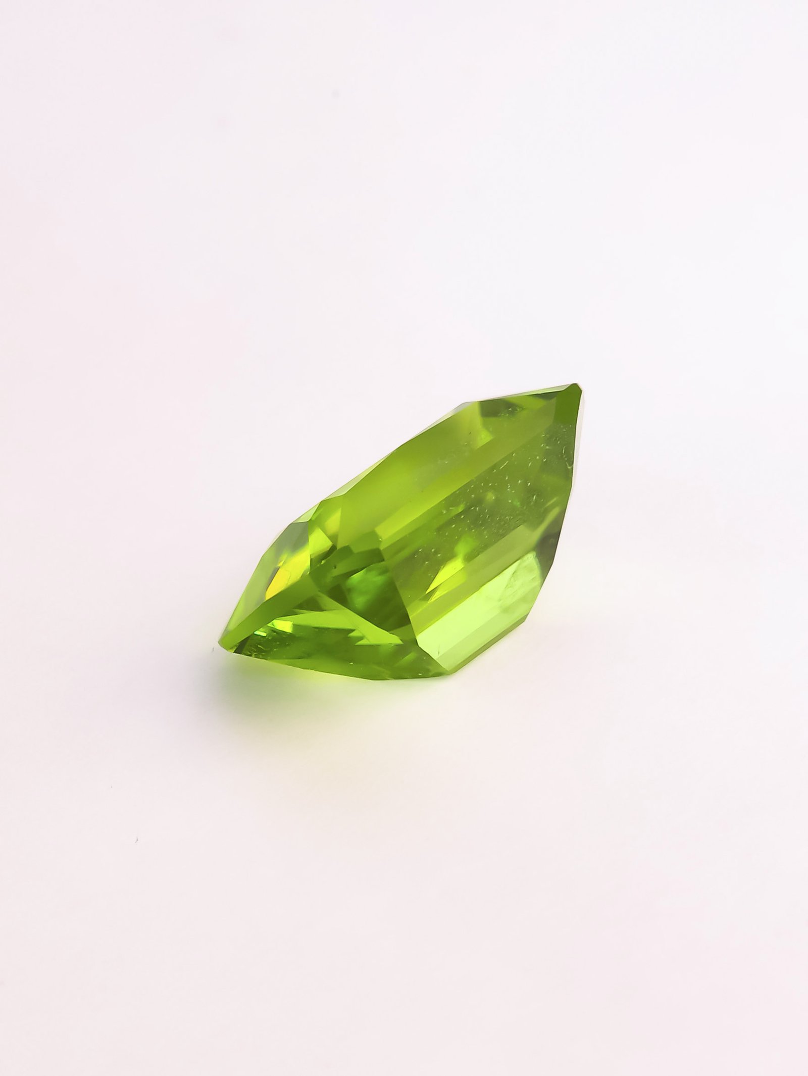 6.65 Ct. Cushion Supat Peridot - Image 4